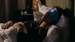 En la foto: Mujer dormida en la cama